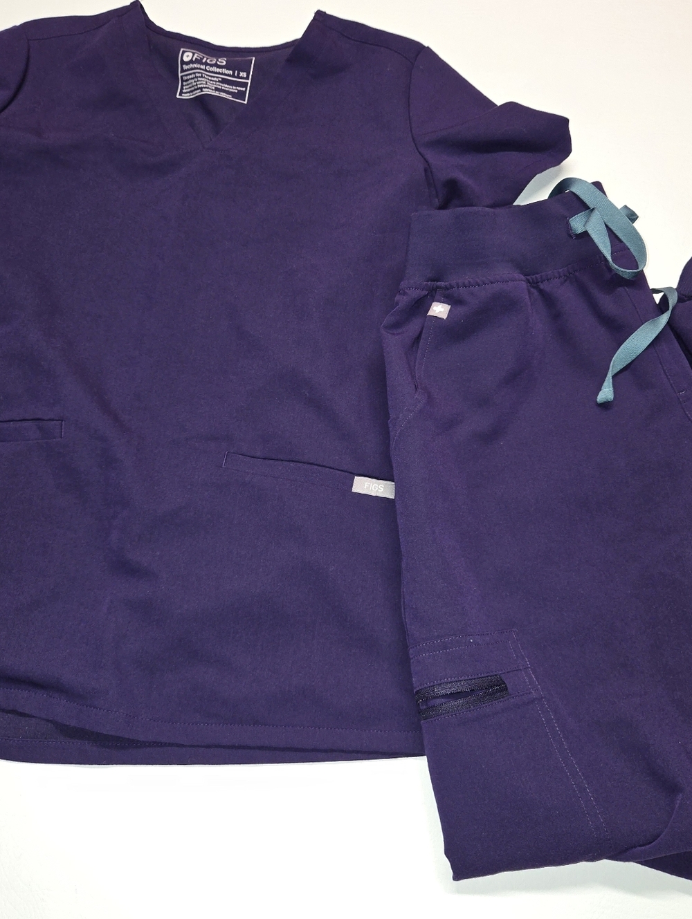 Figs Technical collection womens scrub set Darker Purple Size XS